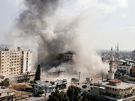 الاحتلال يواصل قصف محيط المستشفيات في غزة