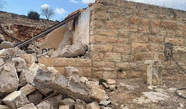 الاحتلال يهدم 17 منزلًا تاريخيًّا في الضفّة يعود عمرها لأكثر من 200 عام