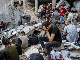 فرنسا تعلن عن "مؤتمر إنساني دولي" لتسريع المساعدات إلى غزة