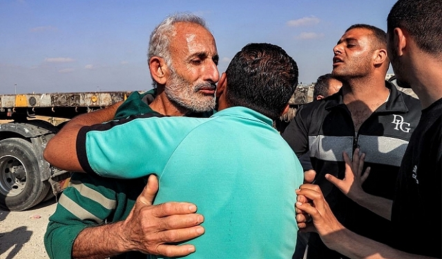 بعد تعذيبهم والتنكيل بهم: العمّال العائدون إلى غزّة لا يعرفون مصير ذويهم