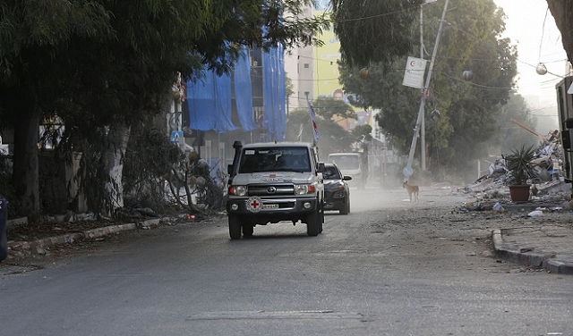 الصليب الأحمر: قافلة مساعدات تعرضت لإطلاق نار في مدينة غزة