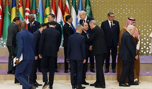 القمة العربية الإسلامية ترفض توصيف حرب إسرائيل 