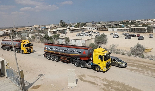 تقرير: إسرائيل توافق على تزويد أونروا بالوقود.. يكفي لمدة 48 ساعة