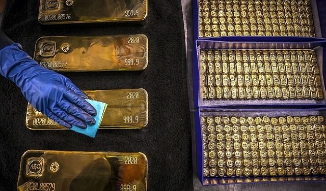 سعر الذهب يتخطّى مستواه القياسيّ التاريخيّ في ظلّ الحرب على غزة