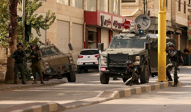 الضفة: إصابات برصاص قوات الاحتلال واقتحامات واعتداءات المستوطنين