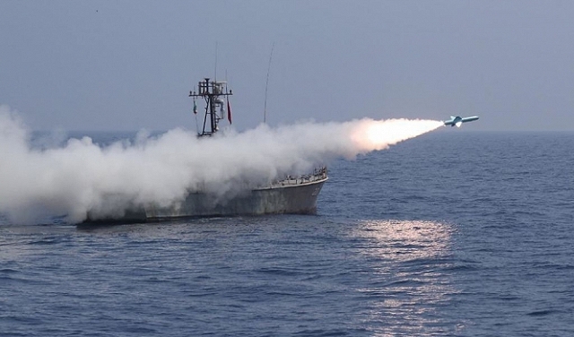 وسط توتّر إقليميّ متزايد: البحريّة الإيرانيّة تتسلّم صواريخ 