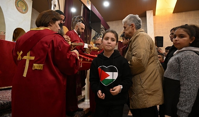 تحت القصف: مسيحيو غزة يحيون الميلاد بالصلاة من أجل انتهاء الحرب