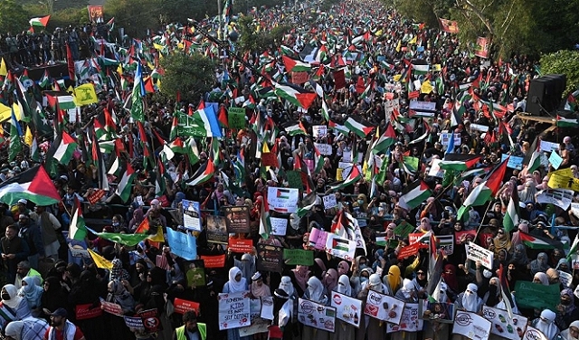 الحكومة الباكستانيّة تعلن تحظر احتفالات رأس السنة تضامنًا مع غزّة