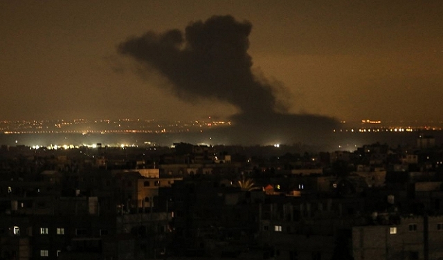الحرب على غزة: معارك متواصلة وشهداء وإصابات بغارات على مناطق مأهولة