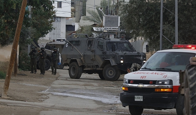 مواجهات واعتقالات ومصادرة ممتلكات خلال اقتحام الاحتلال بلدات بالضفة والقدس