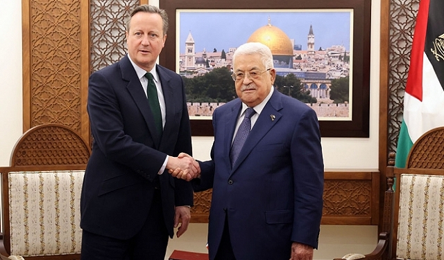 عبّاس لوزير خارجية بريطانيا: لا حلّ أمنيًّا أو عسكريًّا في غزة