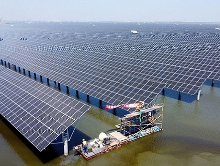 الصين: مشاريع الطاقة النظيفة شكّلت "محرّك النموّ" الاقتصادي