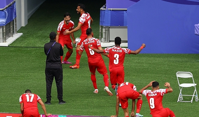كأس آسيا: الأردن يطيح العراق 3-2 في مباراة مجنونة ويبلغ ربع النهائي