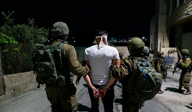 أسير فلسطيني في سجن النقب: جميع المعتقلين تعرّضوا للتعذيب وعوملوا على أنهم 