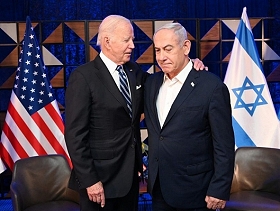 كيف أصبح جو بايدن أكبر داعم أميركيّ لسياسات الحرب الإسرائيليّة؟