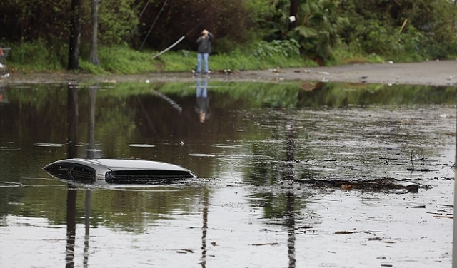 فيضانات كبيرة تضرب كاليفورنيا وإعلان حالة الطوارئ