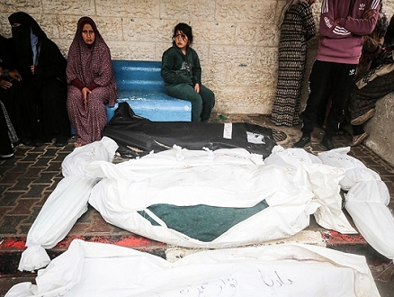 ميتة واحدة ودفنان: تجدّد الأحزان مع نقل جثامين الشهداء في غزّة