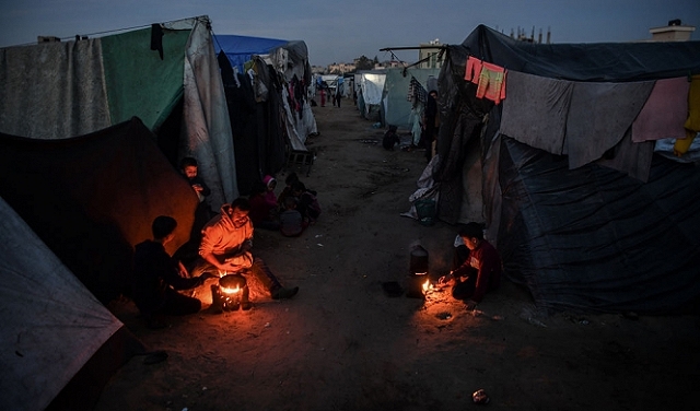 29,410 شهداء في غزة: الاحتلال يعاود اقتحام مشفى ناصر وانعدام الماء والطعام والكهرباء داخله