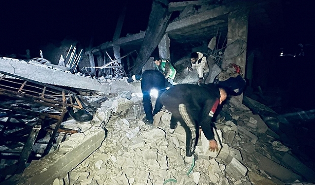 الحرب على غزة: قصف يستهدف مدنيين ينتظرون الإغاثة وارتفاع حصيلة الشهداء لـ30035