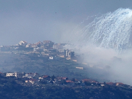 3 شهداء بقصف منزل في جنوب لبنان وحزب الله يهاجم أهدافا إسرائيلية