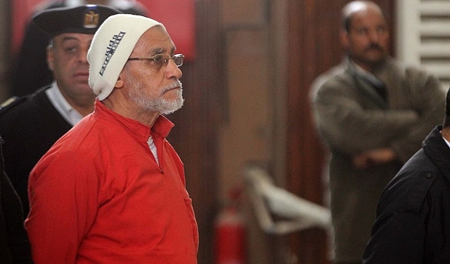 مصر: الحكم بالإعدام على مرشد الإخوان المسلمين محمد بديع و7 من قيادات الجماعة