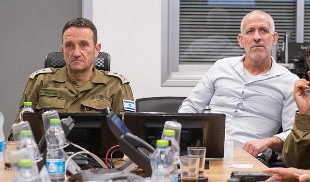 ضابط إسرائيلي سابق: يجب محاكمة رئيسي أركان الجيش والشاباك