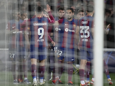 دوري الأبطال: برشلونة يهزم نابولي ويبلغ ربع النهائي لأول مرة منذ 2020