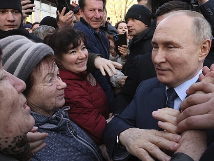 روسيا: انطلاق الانتخابات لثلاثة أيام وسط توقعات بتمديد حكم بوتين