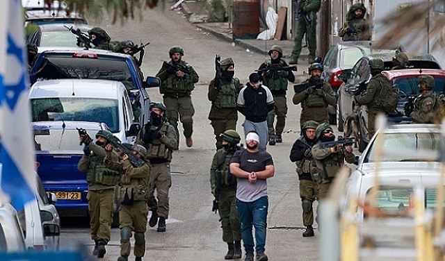 الضفة الغربية: اعتقالات ومداهمات للمنازل