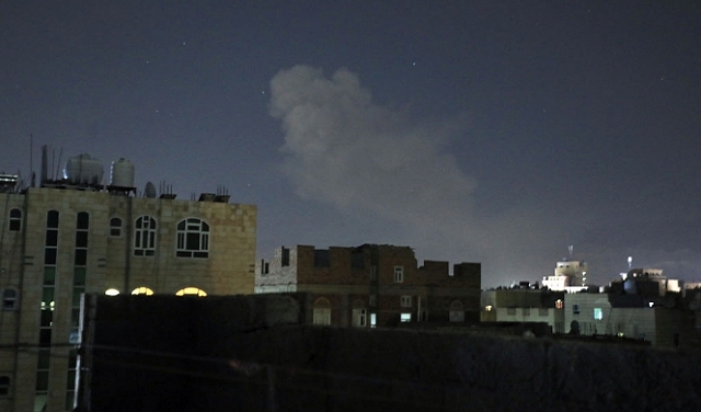 اليمن: غارات أميركية وبريطانية على العاصمة صنعاء والحديدة