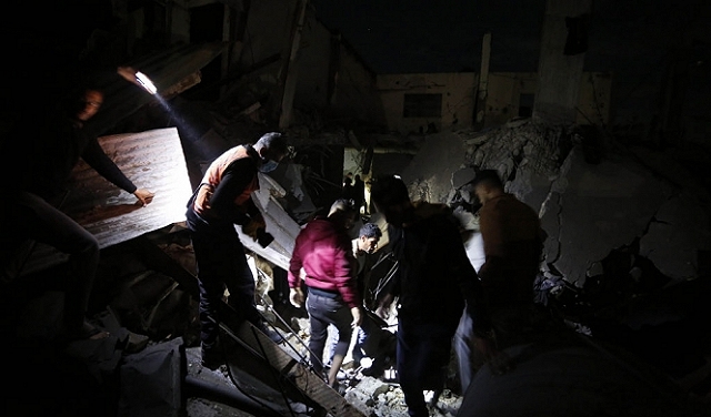 الحرب على غزة: حصيلة الشهداء ترتفع إلى 32,142 وغارات على رفح وخانيونس