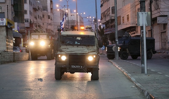الخليل: إصابة طفل بالرصاص الحي والعشرات بالاختناق بمواجهات مع الاحتلال