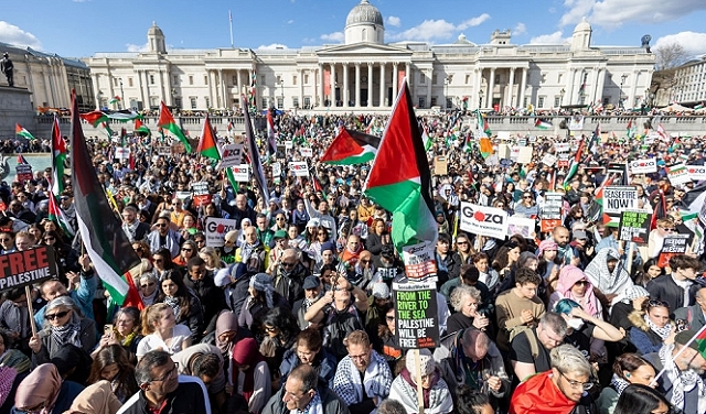 تقرير: 600 محام وقاض بريطانيين يطالبون سوناك بوقف تسليح إسرائيل 