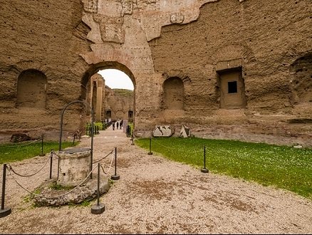 موقع "كاراكالا" الأثريّ في روما يفتتح "مرآة مائيّة" للآثار التاريخيّة