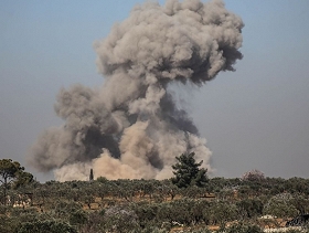 تقرير: "دوي انفجارات متتالية في محيط دمشق يجري التحقق من طبيعتها"