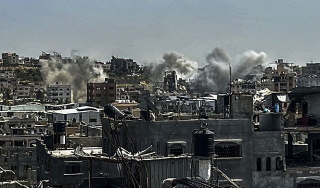الحرب على غزة: الاحتلال يكثف ضرباته على مدينة غزة.. شهداء وجرحى