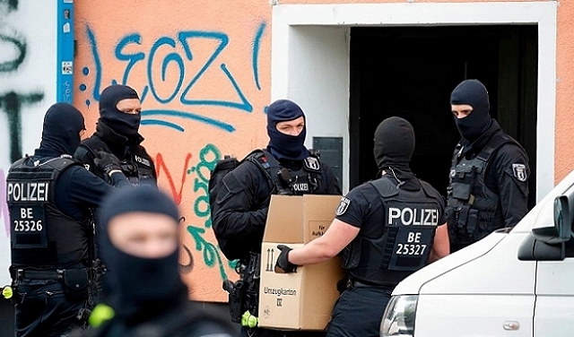 ألمانيا: توقيف 3 مراهقين بتهمة 