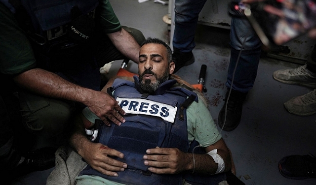 الحرب على غزة: 33,634 شهيدا مع تواصل القصف واستهداف الصحافيين