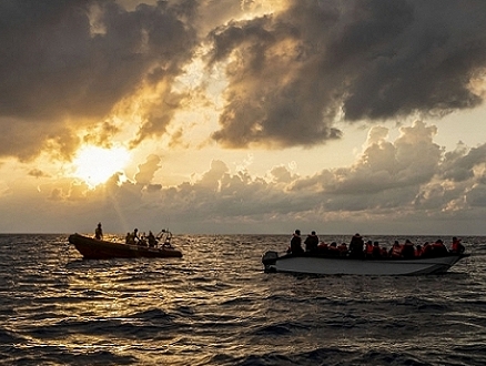 المغرب يعلن إنقاذ 118 مهاجرًا غير نظاميّ قبالة سواحله
