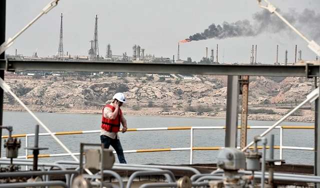 تقرير: الهجوم الإيراني قد يهزّ سوق النفط ولكن ليس لوقت طويل