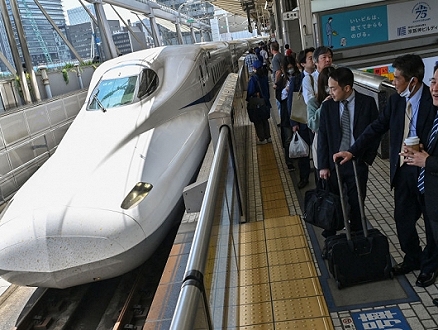اليابان: تعطّل حركة القطارات فائقة السرعة بسبب ثعبان