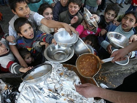 لازاريني: حل الأونروا سيفاقم المجاعة واليأس ودوامات العنف في غزة