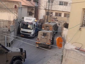 الضفة: 3 إصابات برصاص الاحتلال في بيت أمر واقتحامات لعدة بلدات