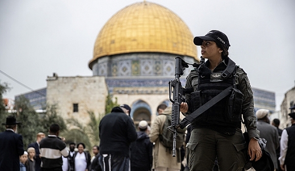  أول أيام "الفصح" اليهودي.. القدس ثكنة عسكرية ومستوطنون يقتحمون الأقصى
