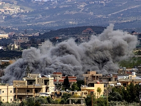 إصابة مبنيين في الجليل الأعلى.. والاحتلال يعلن شن هجمات على مواقع بجنوب لبنان