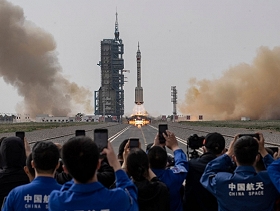 الصين تستعدّ لإرسال طاقم جديد إلى محطّتها الفضائيّة