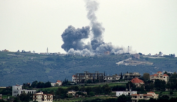 قصف إسرائيلي يستهدف مواقع لحزب الله في جنوب لبنان 