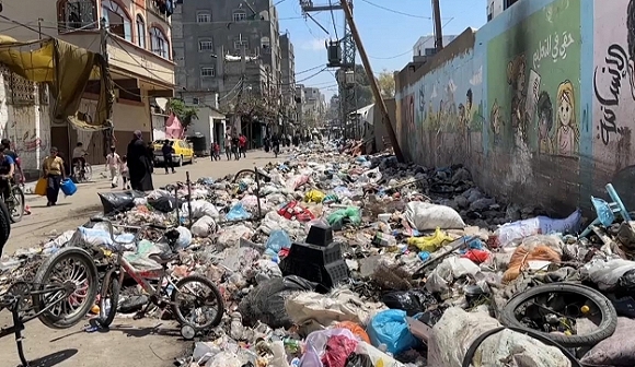 النفايات.. قاتل صامت يتربص بأهالي قطاع غزة 