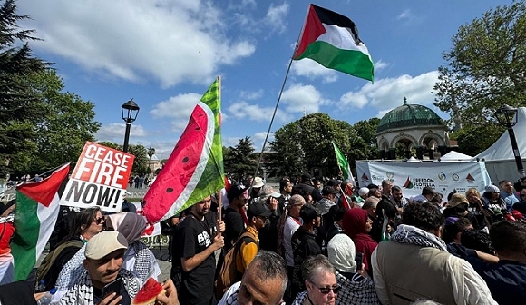 إسطنبول: آلاف يشاركون في مسيرة "لا تنس غزّة"