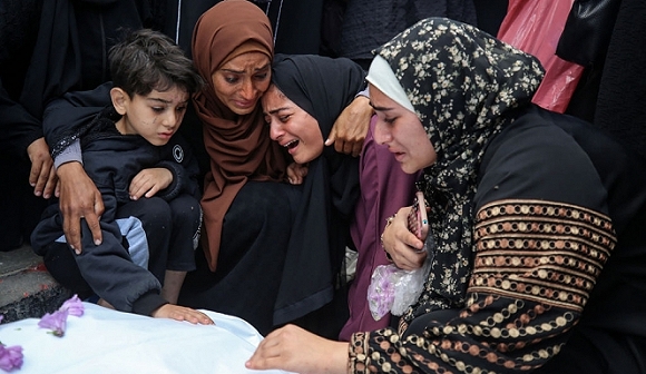 الحرب على غزة: شهداء ومصابون بغارات على رفح 